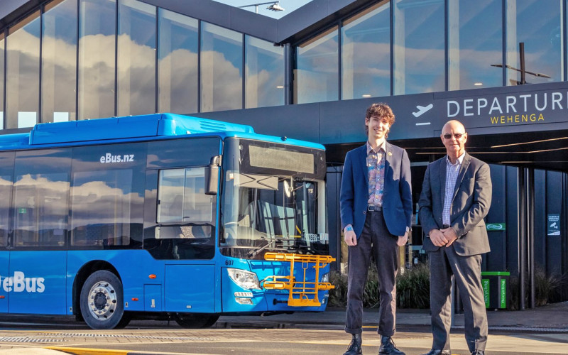 DM Rohan with airport CEO Mark Thompson airport ebus Large